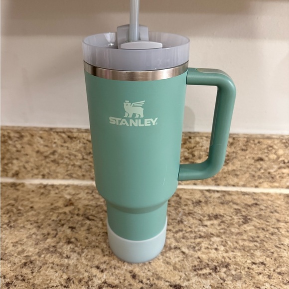 Stanley Mint Green Travel Mug - Picture 1 of 4